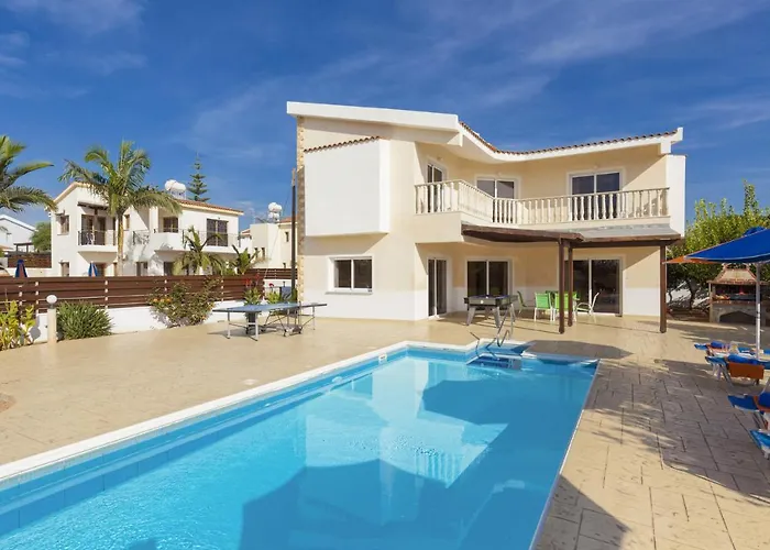 Pandora By Πέγεια