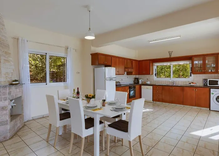 Βίλα Pandora By *