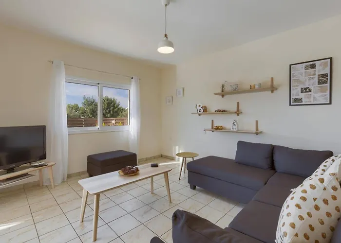 Pandora By * Πέγεια